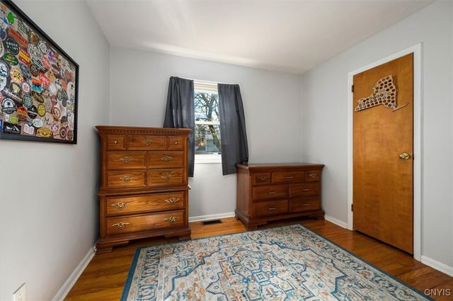 17 Dove, Clay, NY 13090