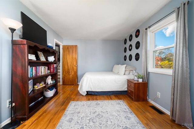 17 Dove, Clay, NY 13090