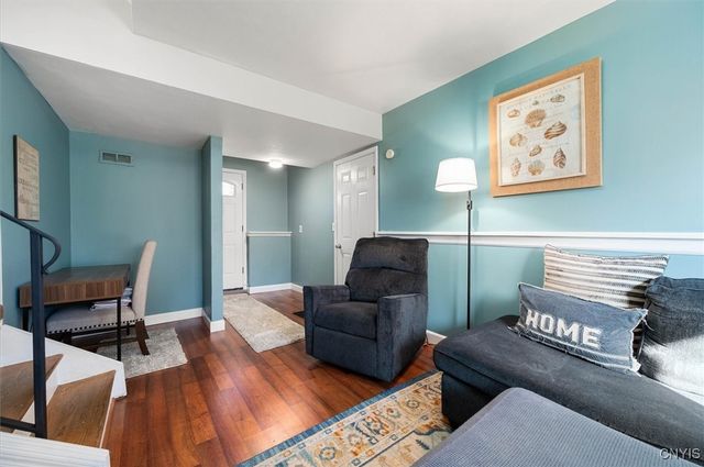 17 Dove, Clay, NY 13090