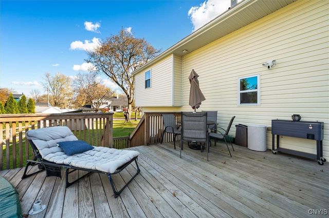 17 Dove, Clay, NY 13090