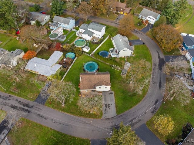 17 Dove, Clay, NY 13090