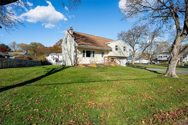 17 Dove, Clay, NY 13090