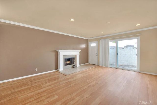 633 S Indian Hill C, Claremont, CA 91711