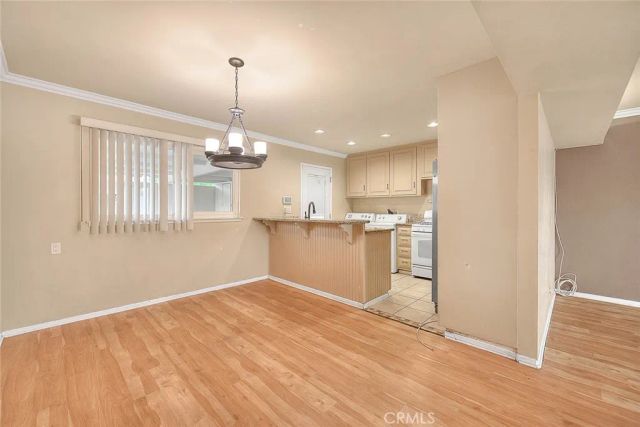 633 S Indian Hill C, Claremont, CA 91711