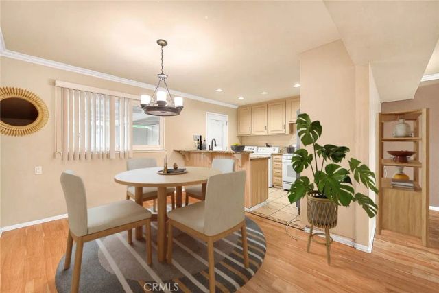 633 S Indian Hill C, Claremont, CA 91711