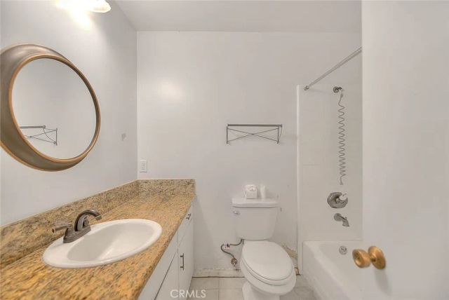 633 S Indian Hill C, Claremont, CA 91711