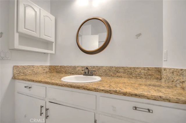 633 S Indian Hill C, Claremont, CA 91711