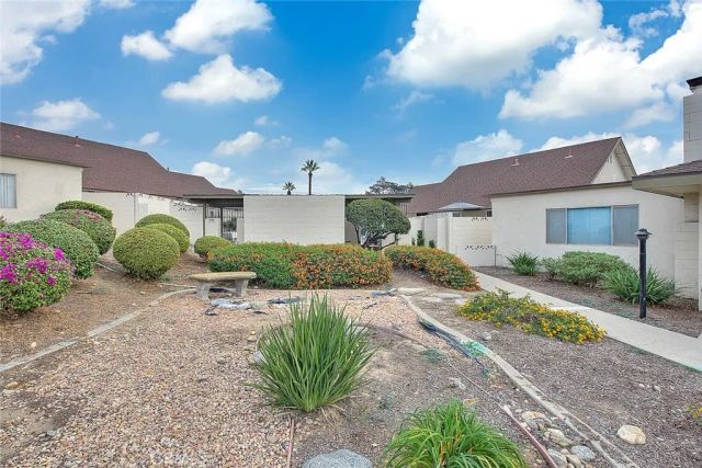 633 S Indian Hill C, Claremont, CA 91711