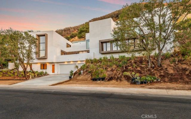 158 Bell Canyon Road, Bell Canyon, CA 91307