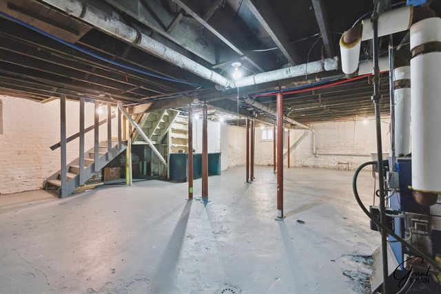 127 Cedarhurst Place, Highland Park, MI 48203