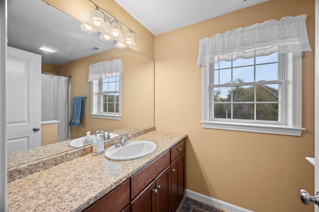 3 Orchard Hill Road, Epping, NH 03042
