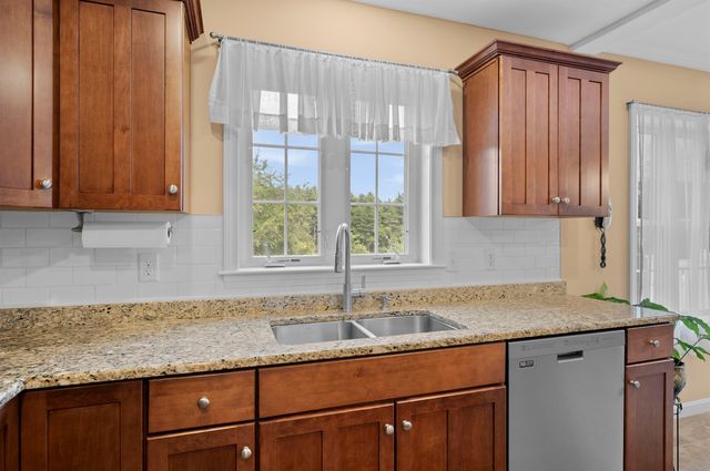 3 Orchard Hill Road, Epping, NH 03042