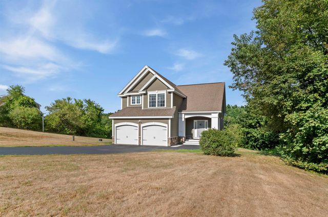 3 Orchard Hill Road, Epping, NH 03042