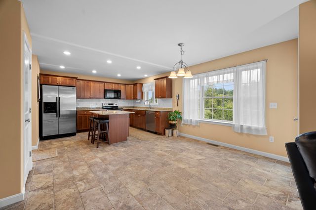 3 Orchard Hill Road, Epping, NH 03042