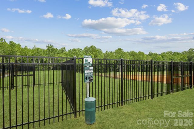 827 Olde England Drive, Lincolnton, NC 28092