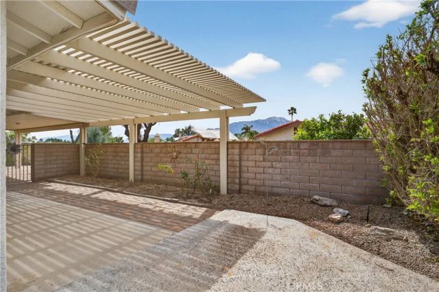 9671 Hoylake, Desert Hot Springs, CA 92240