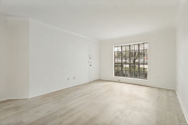 7815 Broadway Apt 105, San Antonio, TX 78209