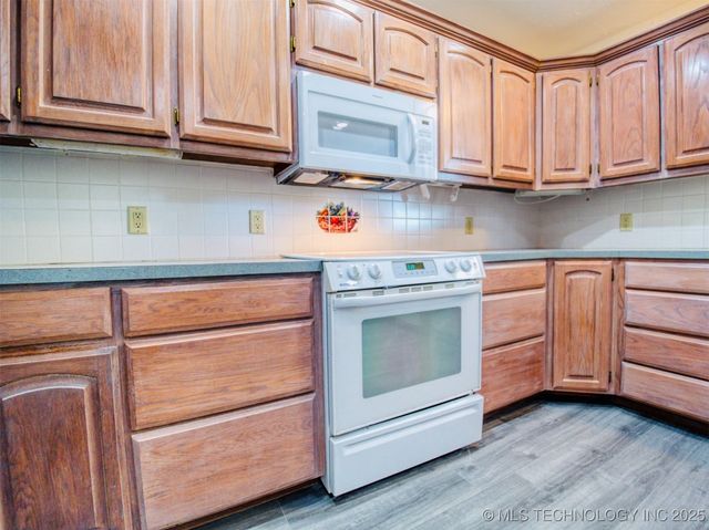 7345 D, Kingston, OK 73439