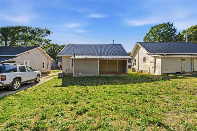 1805 Center Street SE, Winston-salem, NC 27127