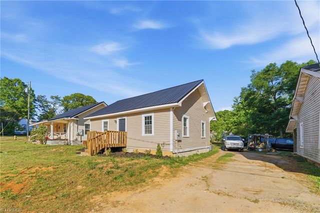 1805 Center Street SE, Winston-salem, NC 27127