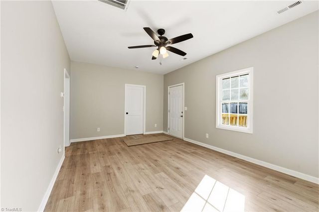 1805 Center Street SE, Winston-salem, NC 27127