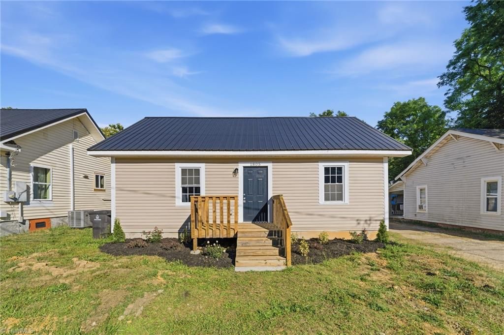1805 Center Street SE, Winston-salem, NC 27127