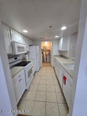 10075 GATE Parkway N, 110, Jacksonville, FL 32246