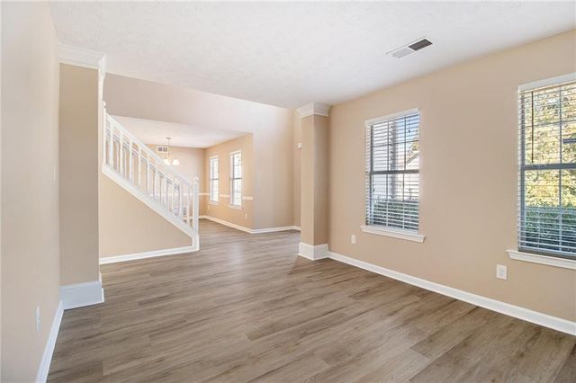 3255 Sugar Creek SE Trace, Atlanta, GA 30316