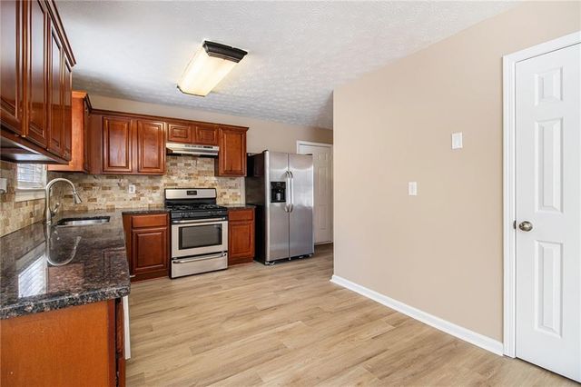 3255 Sugar Creek SE Trace, Atlanta, GA 30316