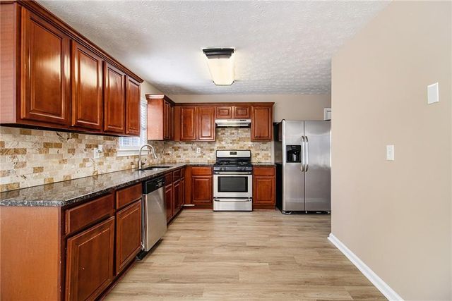3255 Sugar Creek SE Trace, Atlanta, GA 30316