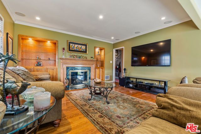 4152 Mount Vernon Drive, Los Angeles, CA 90008