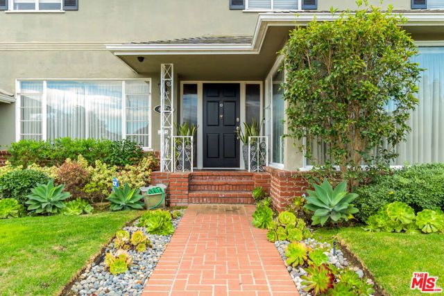 4152 Mount Vernon Drive, Los Angeles, CA 90008
