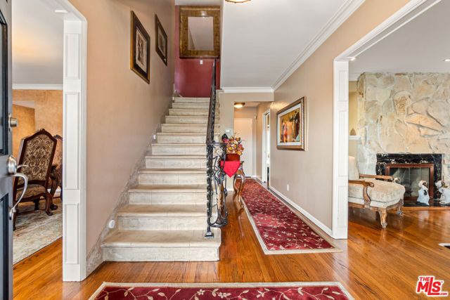 4152 Mount Vernon Drive, Los Angeles, CA 90008
