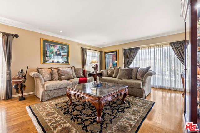 4152 Mount Vernon Drive, Los Angeles, CA 90008