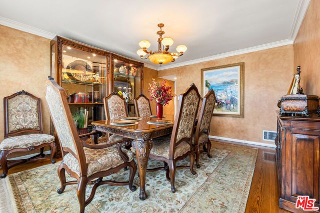 4152 Mount Vernon Drive, Los Angeles, CA 90008