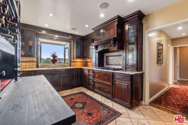 4152 Mount Vernon Drive, Los Angeles, CA 90008