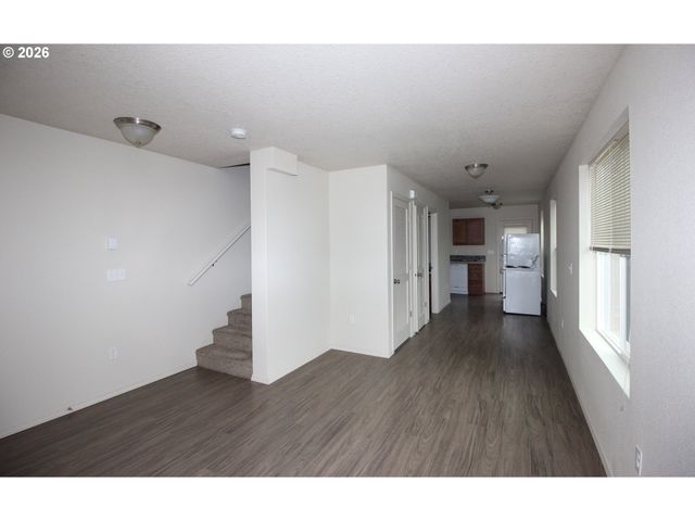 12140 Se BUSH St, Portland, OR 97266