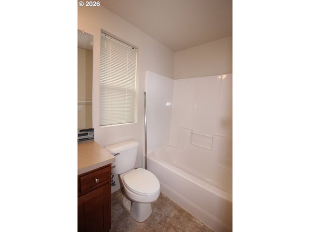12140 Se BUSH St, Portland, OR 97266