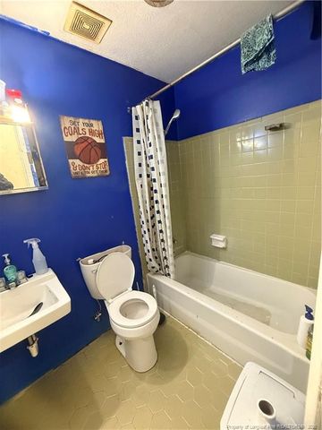 4915 Rosehill Road, Fayetteville, NC 28311