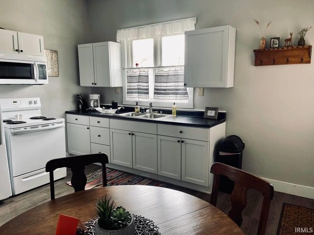 735 N Elm Street, Muncie, IN 47305