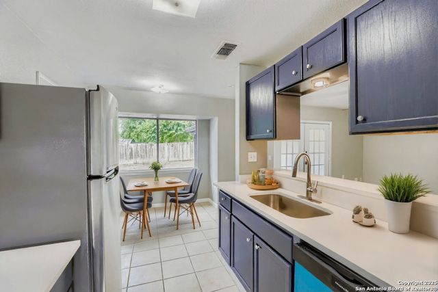 4423 Las Cruces, San Antonio, TX 78233