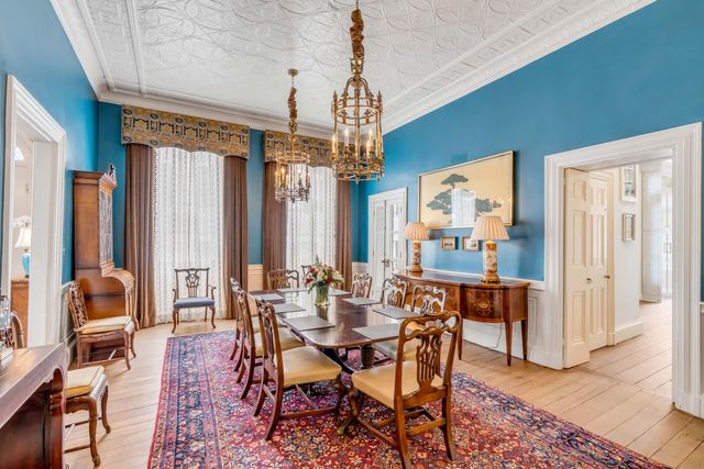 2 Water Street, Charleston, SC 29401