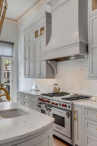 2 Water Street, Charleston, SC 29401