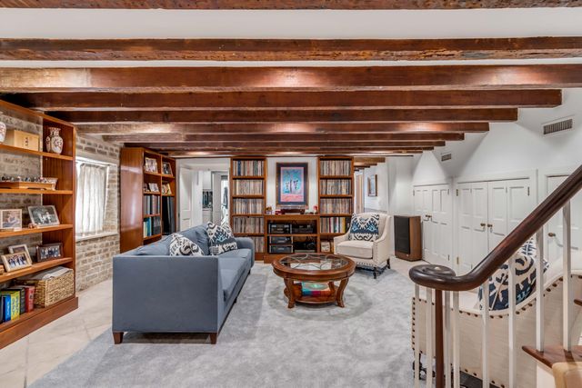 2 Water Street, Charleston, SC 29401