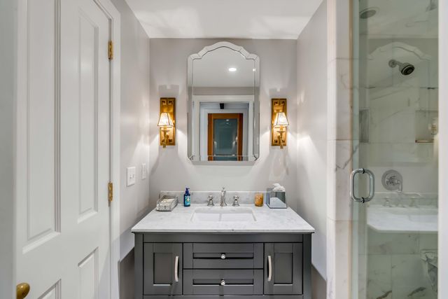 2 Water Street, Charleston, SC 29401