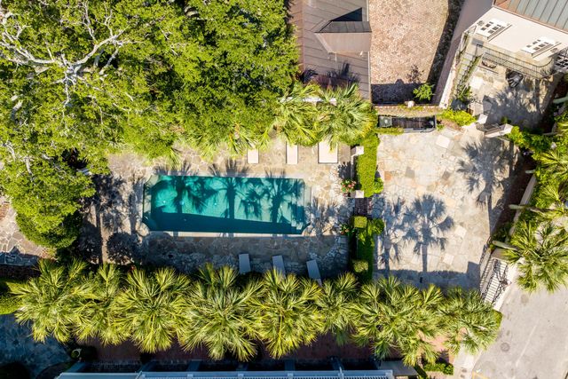 2 Water Street, Charleston, SC 29401