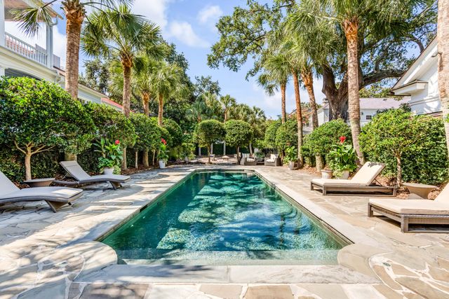 2 Water Street, Charleston, SC 29401