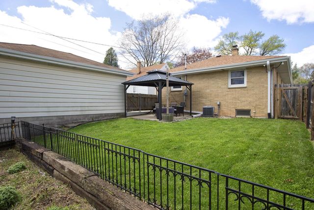 1326 122nd STREET, West Allis, WI 53214