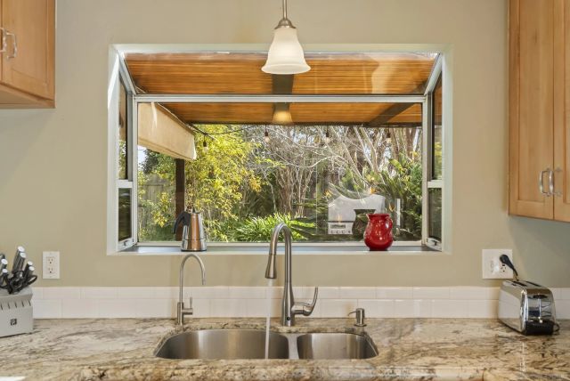 4635 Cheshire St, San Diego, CA 92117