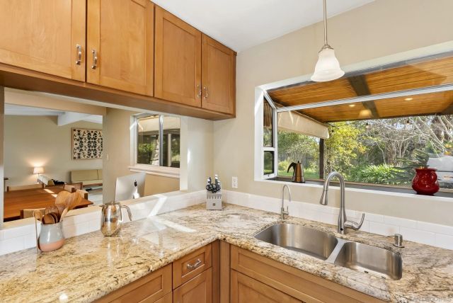 4635 Cheshire St, San Diego, CA 92117